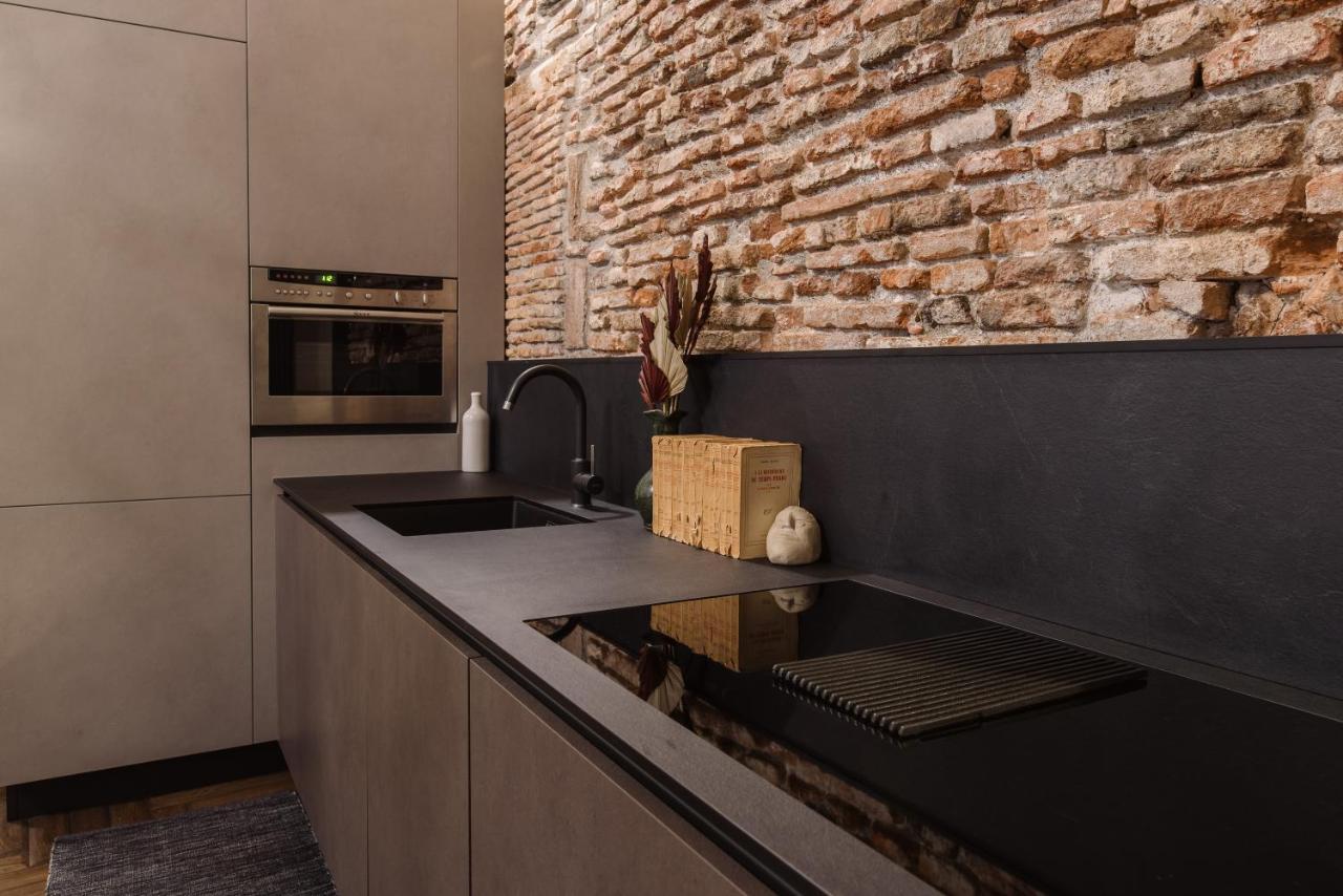 Nil Sine Deo Apartment Genoa Bagian luar foto
